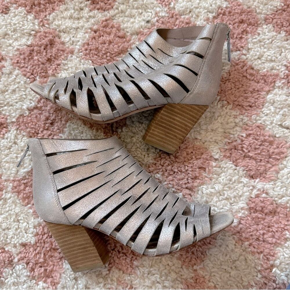 Donald J. Pliner 6 Greece Metallic Peep Toe Block Heels Pumps Dress Shoes